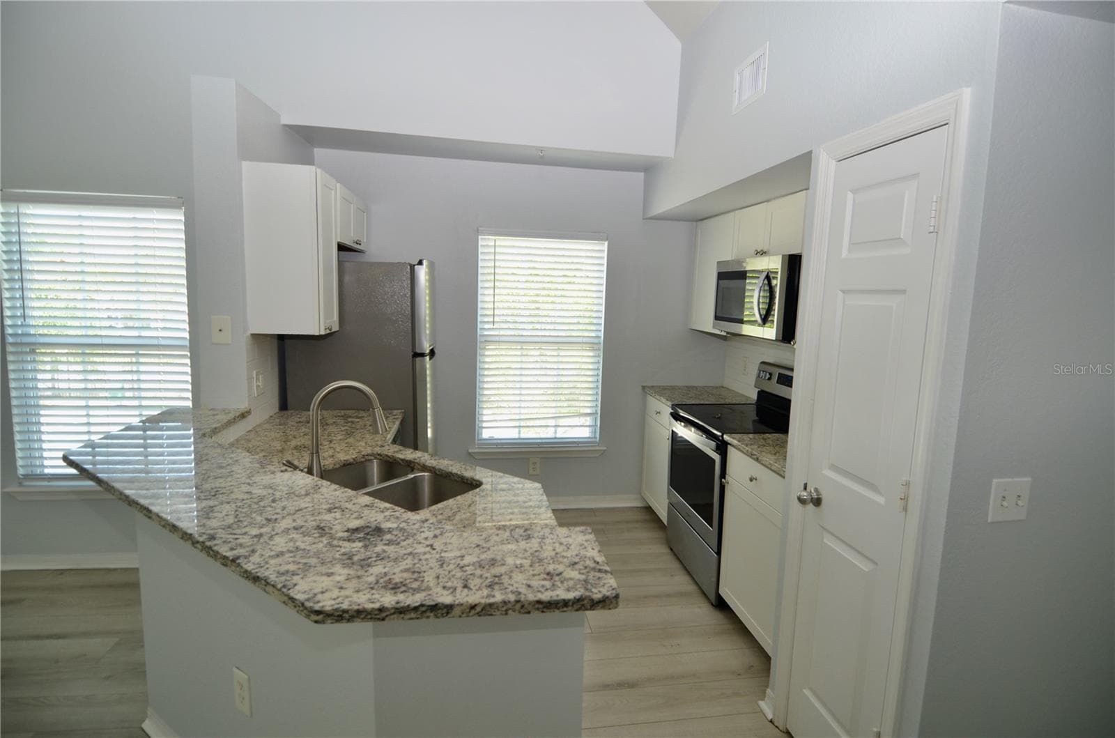 5621 Bidwell Pkwy #202 photo 4