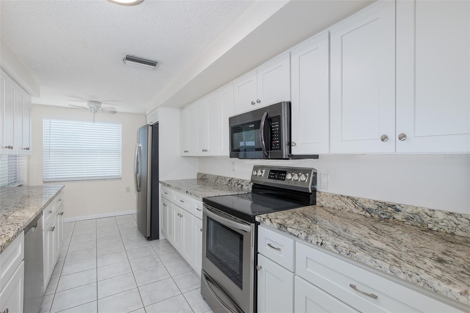 1148 Fernwood Dr photo 3