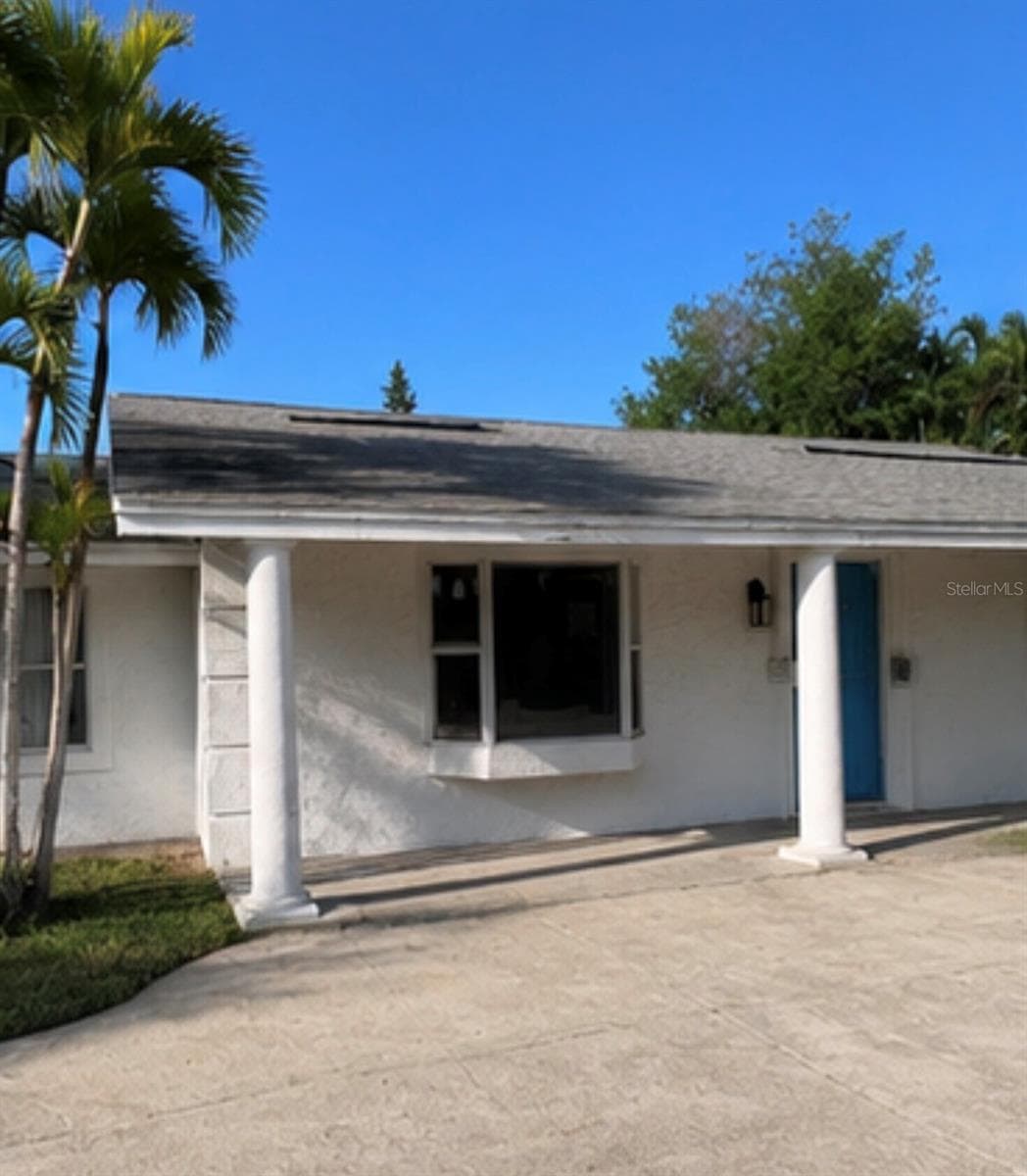 749 Siesta Dr photo 5