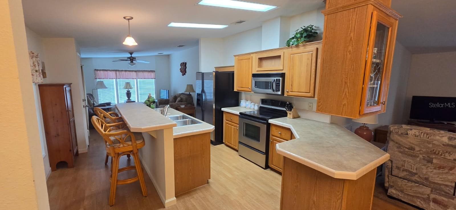37437 Gill Ave photo 3