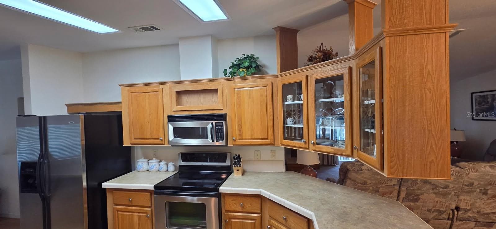 37437 Gill Ave photo 4