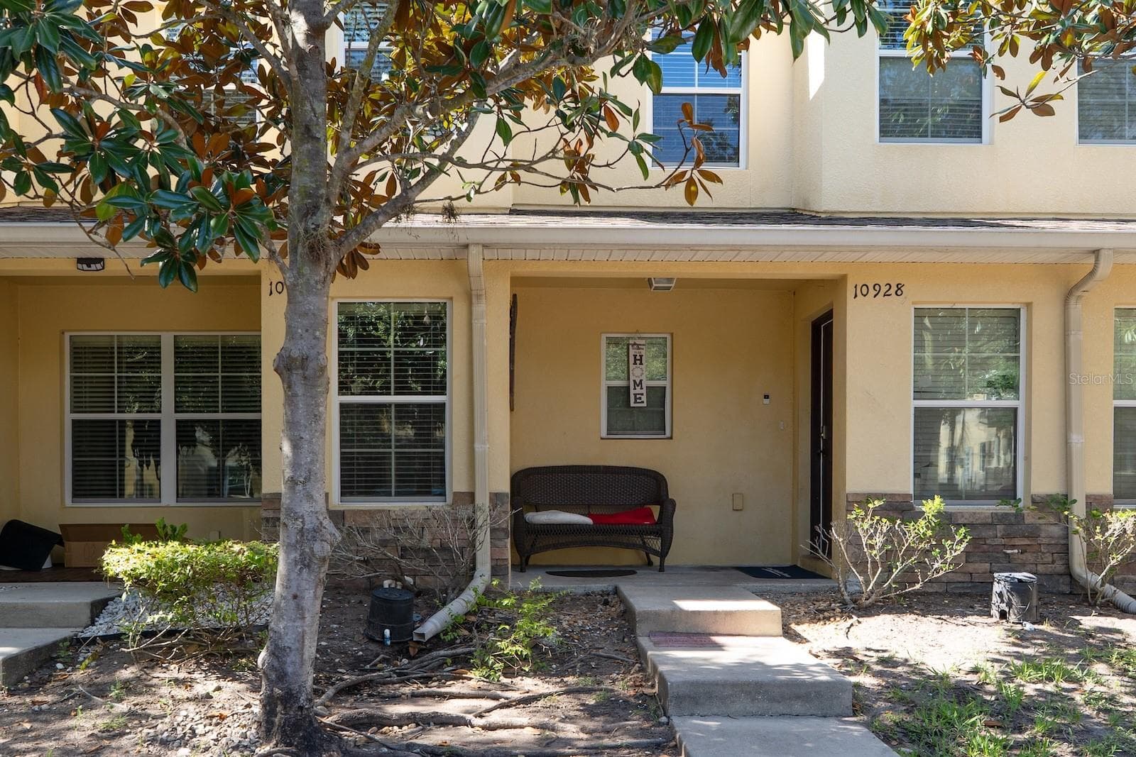 10928 Keys Gate Dr photo 3