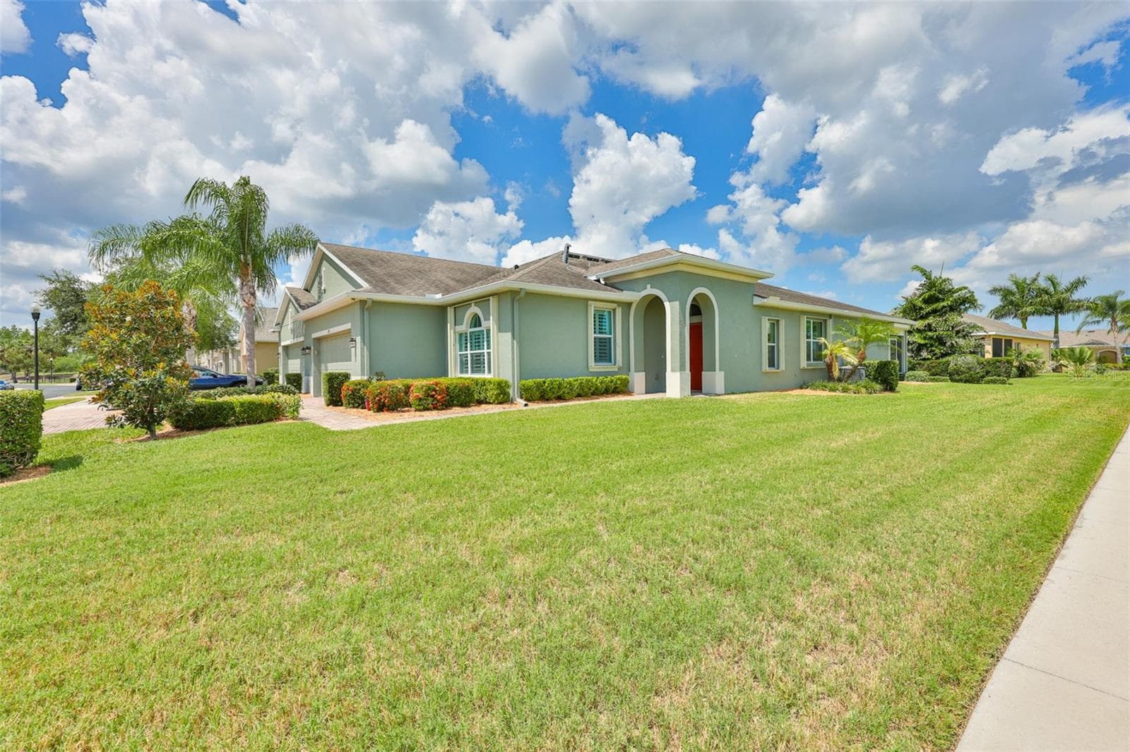 803 Chipper Dr photo 2