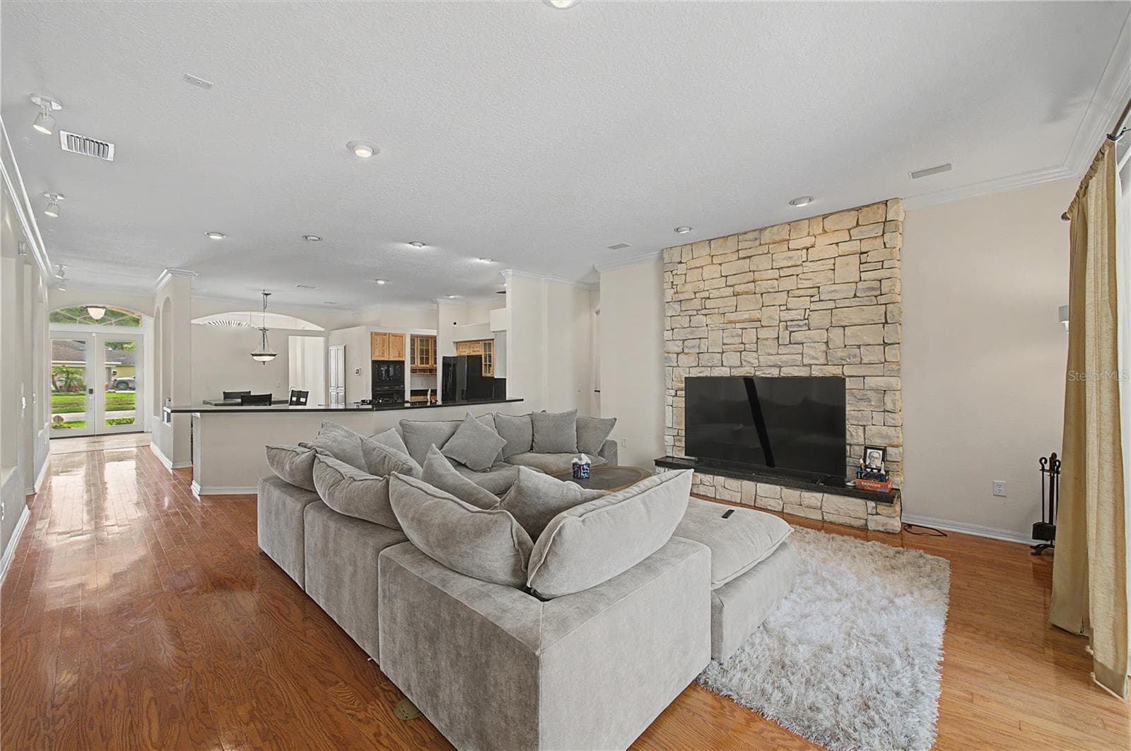 18615 Chemille Dr photo 4