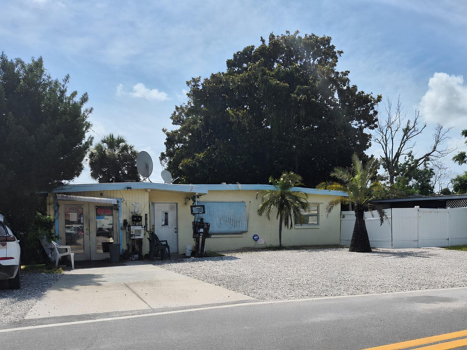 4007 Flamingo Dr photo 2