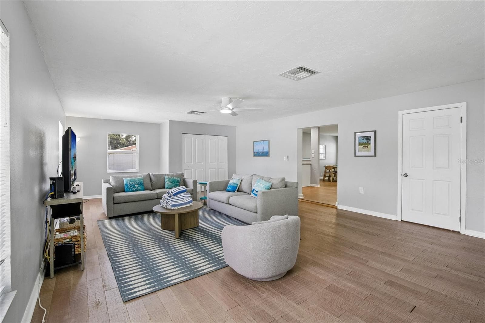 2214 23rd Ave W photo 4