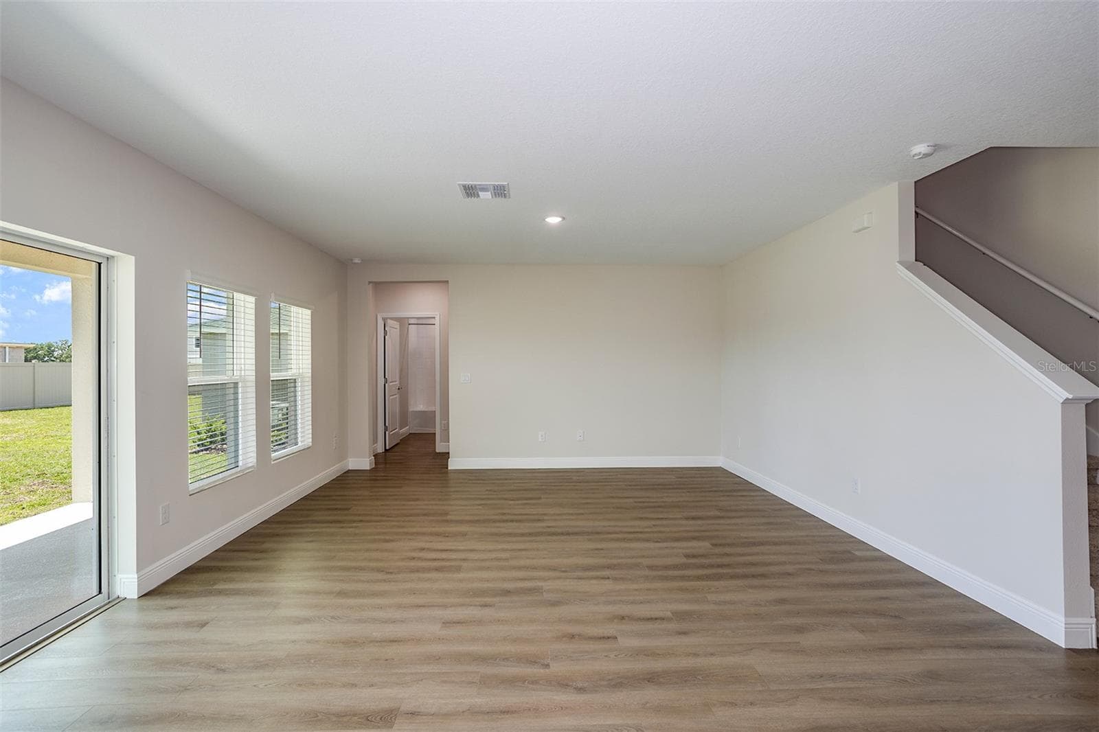 9936 Annunciation Dr photo 3
