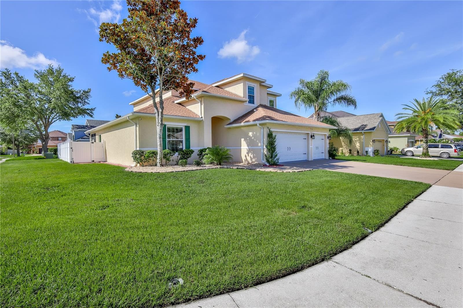 13772 Dunwoody Dr photo 3