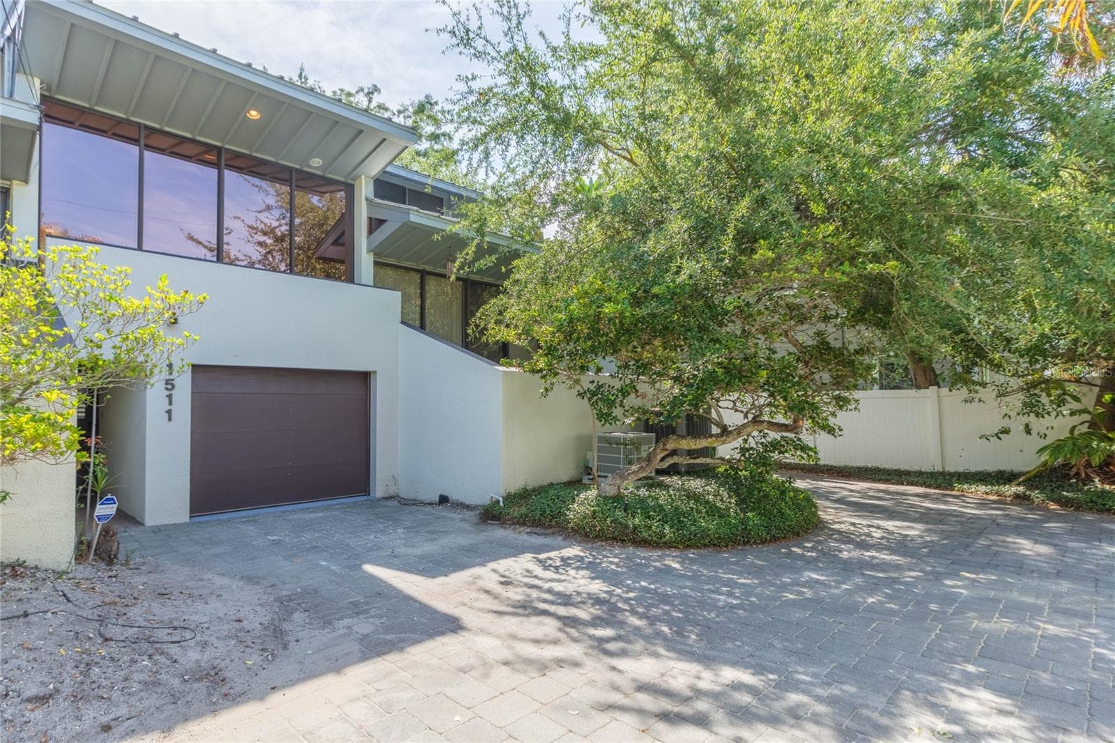 1511 S Bay Villa Pl photo 3