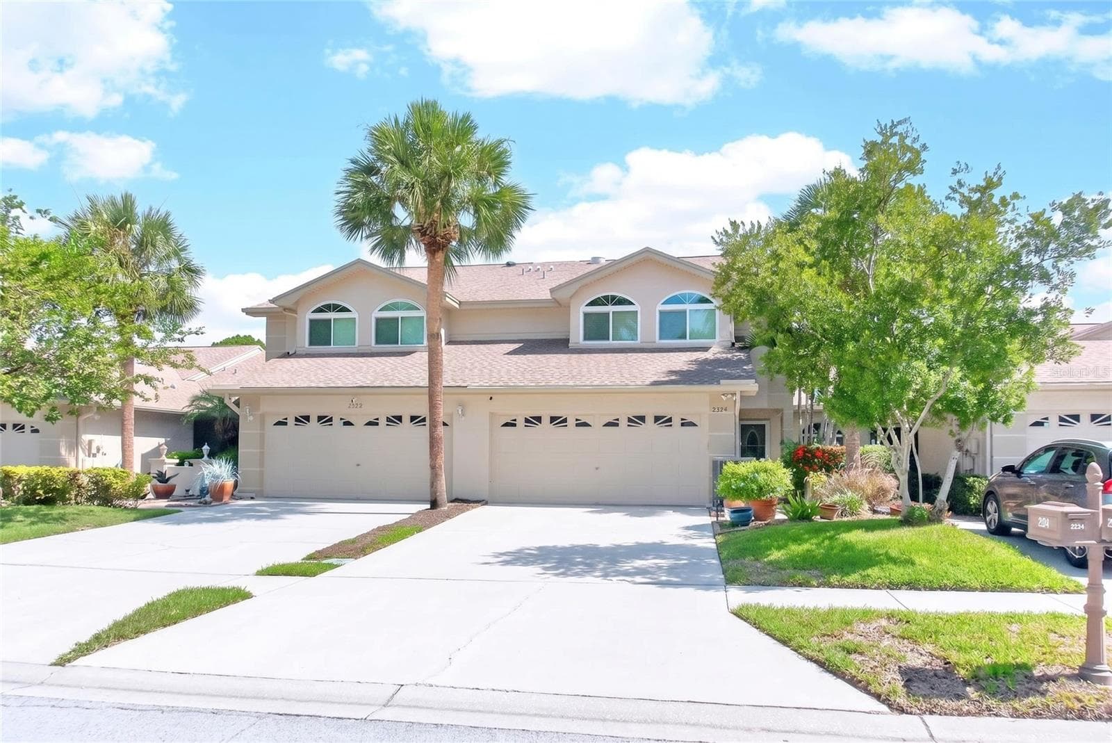 2524 W Brook Ln photo 4
