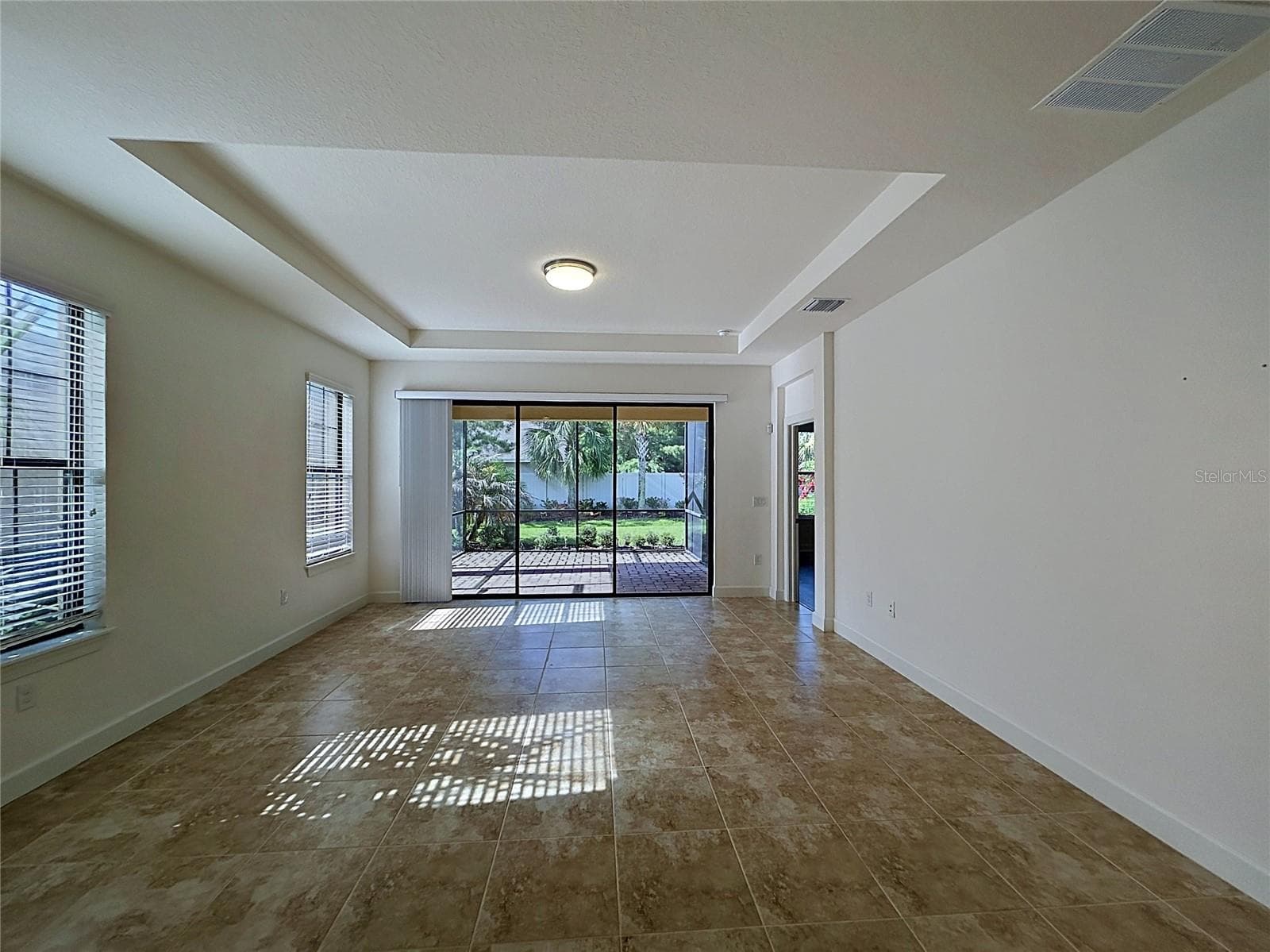 8335 Alberata Vista Dr photo 5