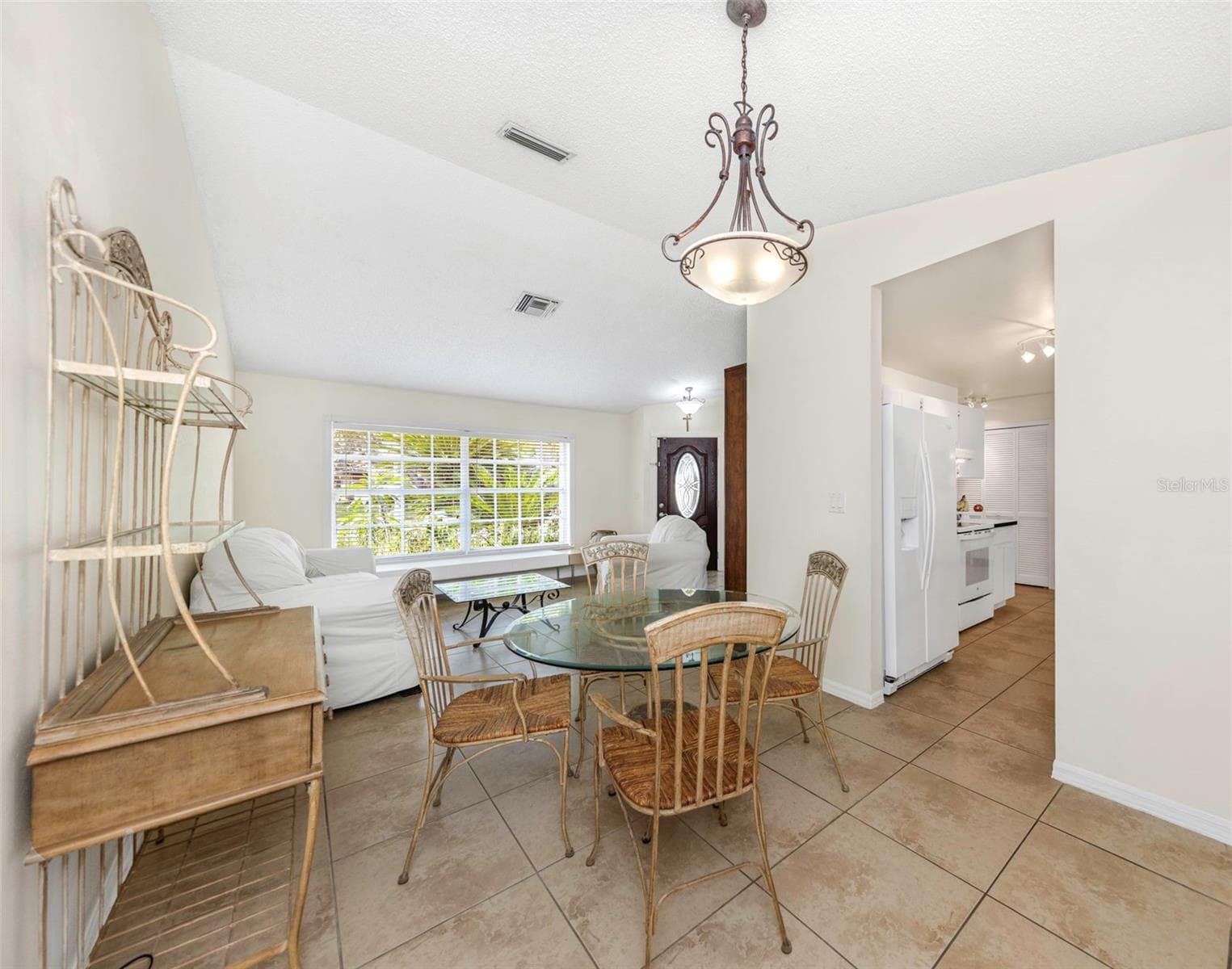 2437 Hawk Ave photo 5
