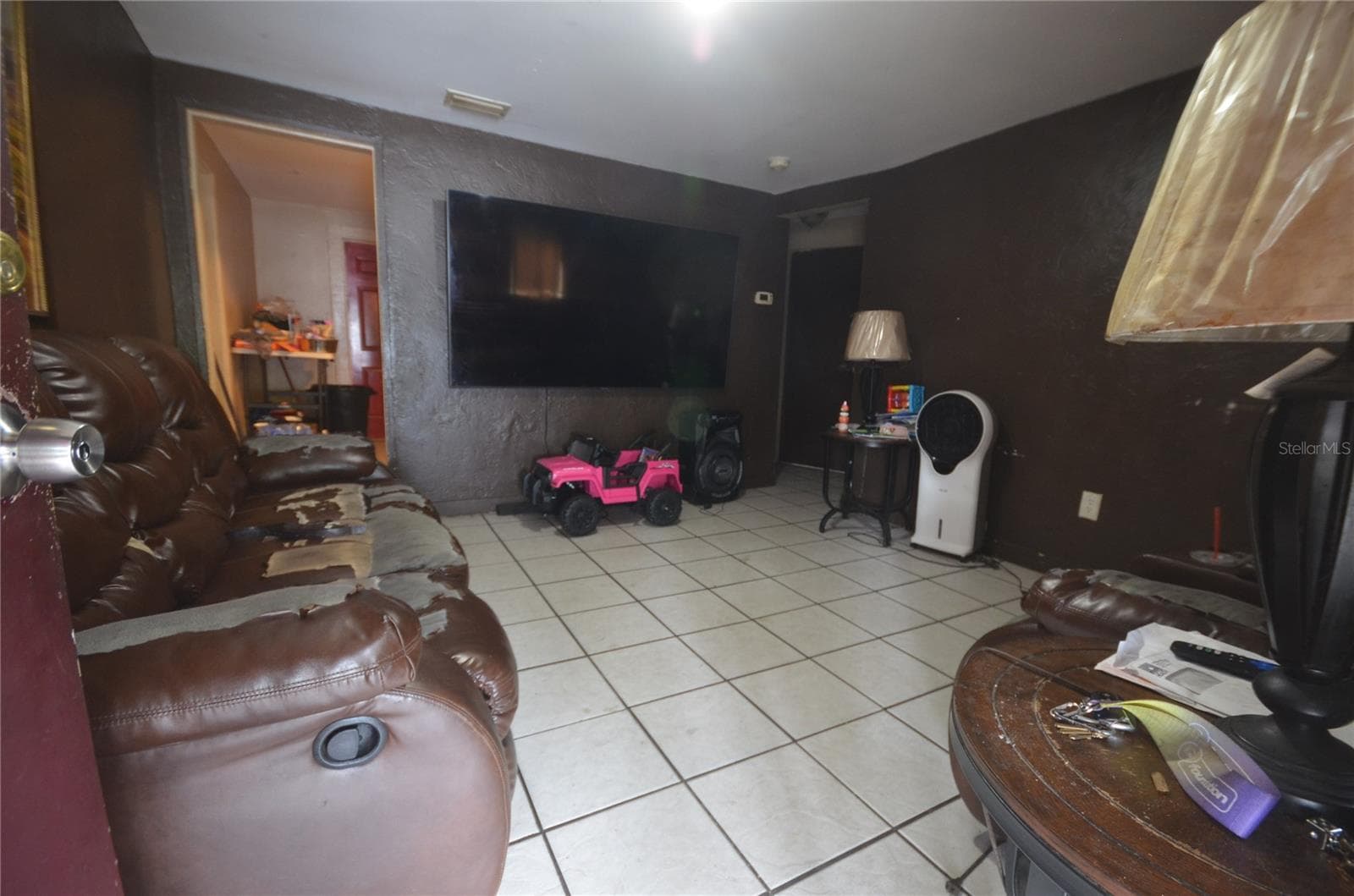 1607 E Nome St photo 2
