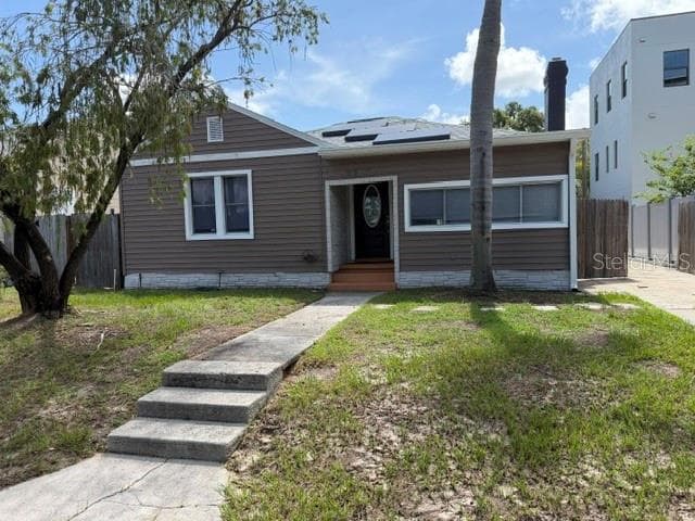 2219 16th St N photo 4