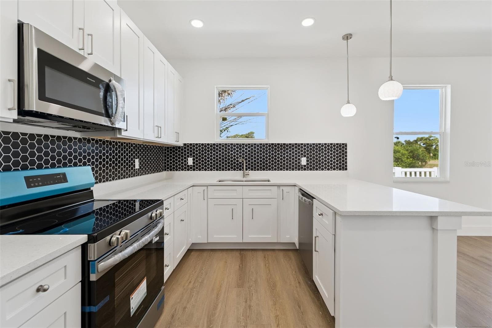 2713 San Luis Rd photo 2