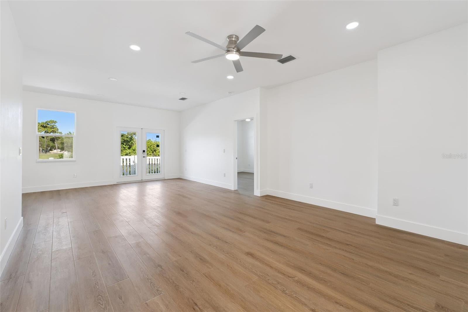 2713 San Luis Rd photo 4