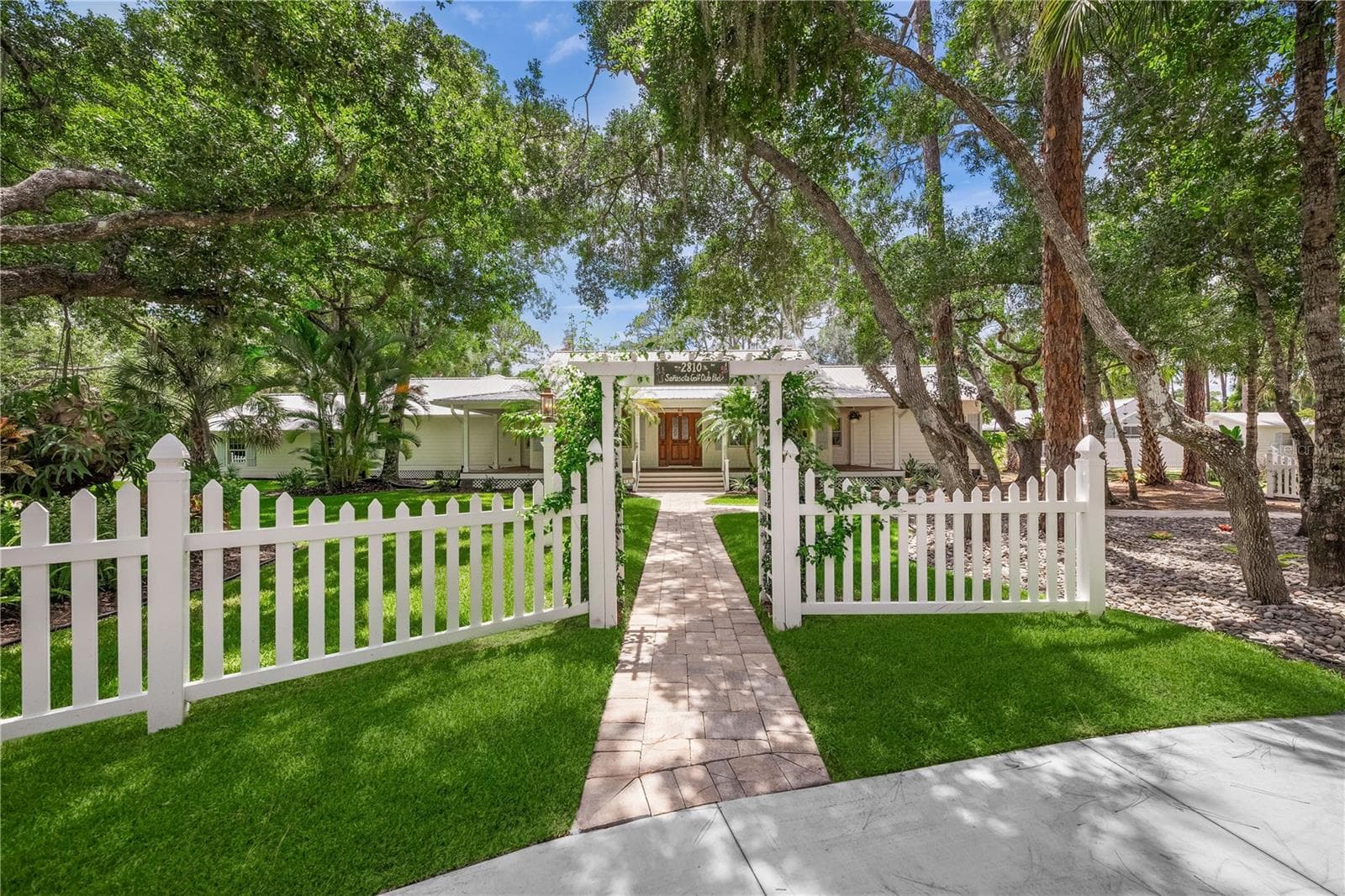 2810 Sarasota Golf Club Blvd photo 5