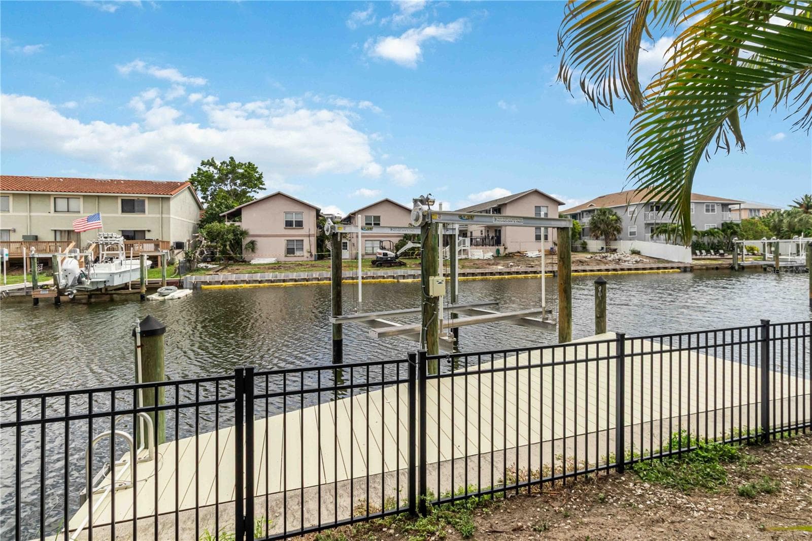 1004 Spindle Palm Way photo 3