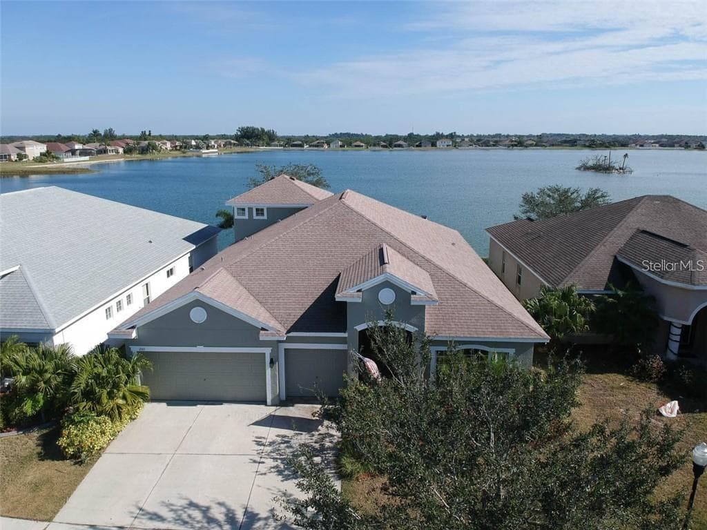 1742 Mira Lago Cir photo 2