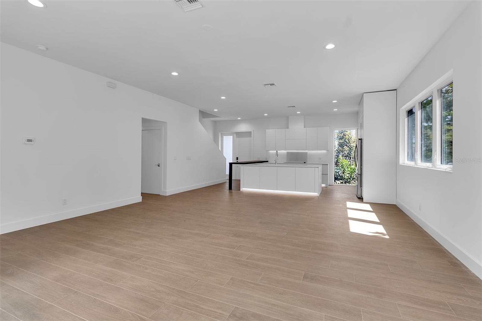 2516 Browning St photo 2