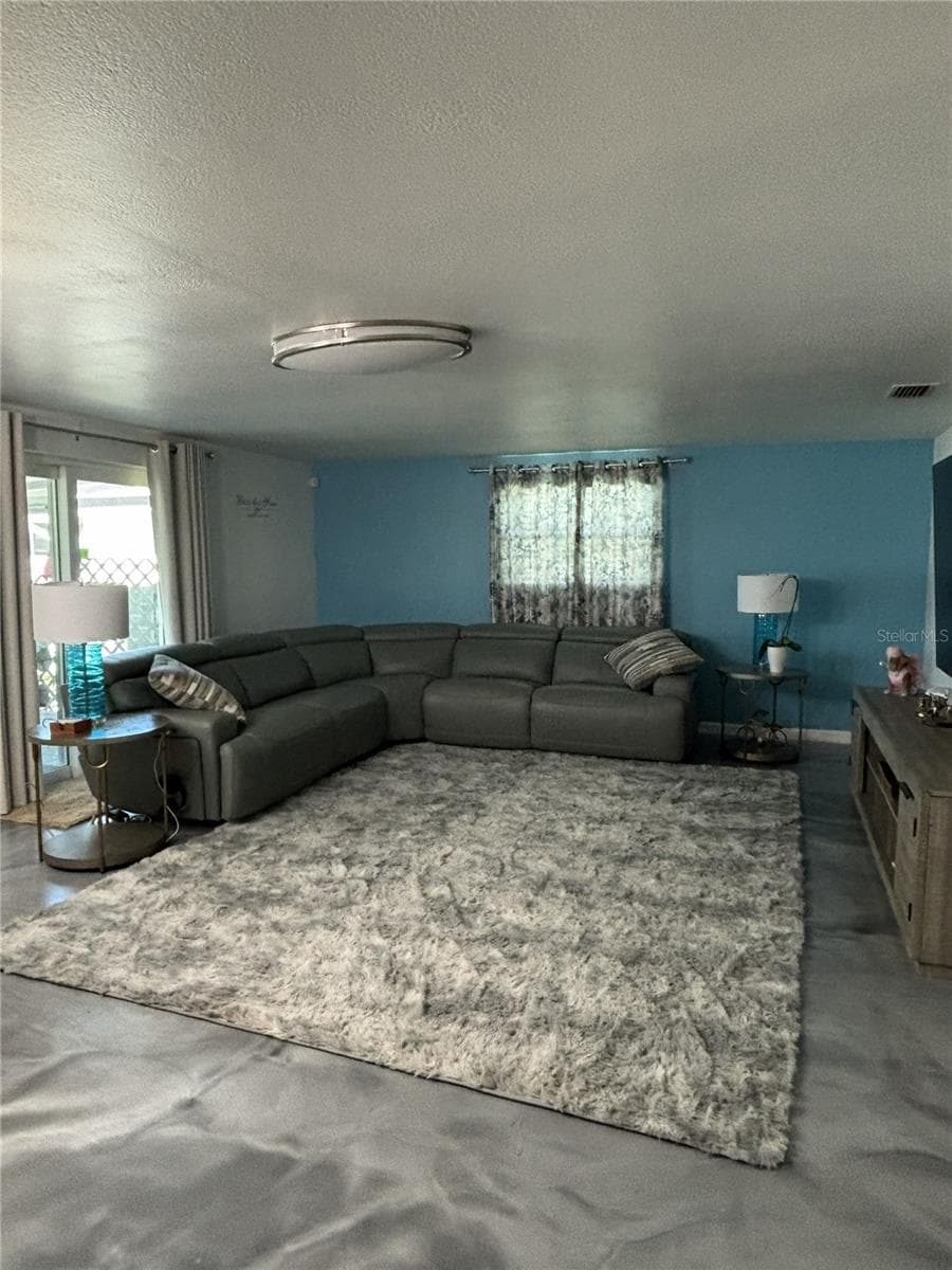 1002 Silver Palm Way photo 2