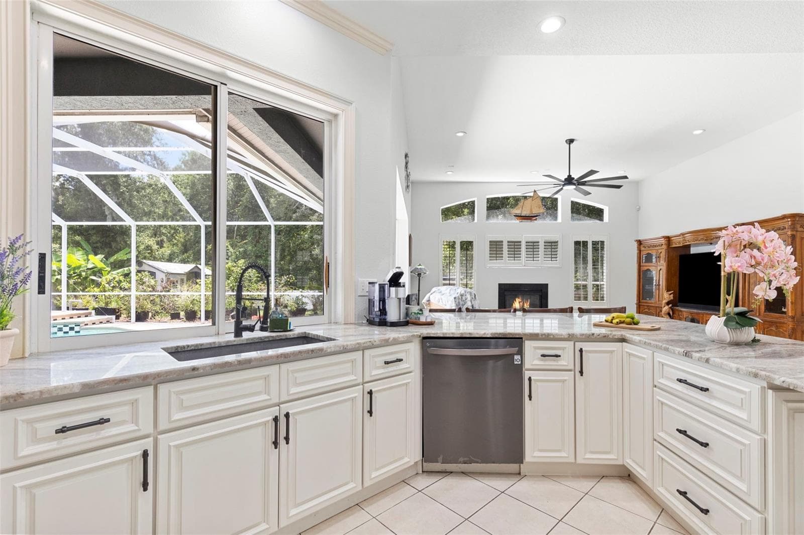 8380 Golden Prairie Dr photo 3