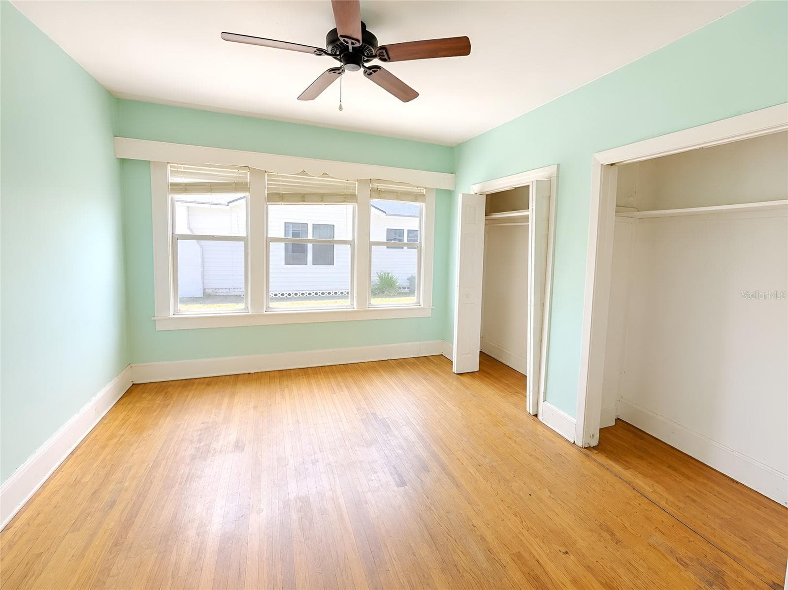 1037 Lexington St photo 5