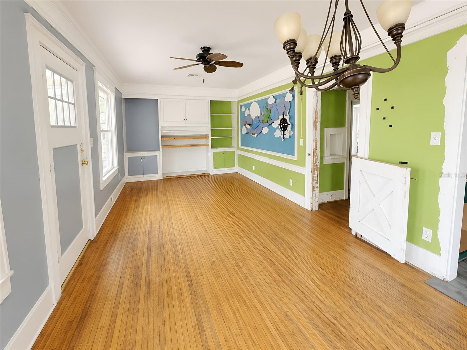 1037 Lexington St photo 3