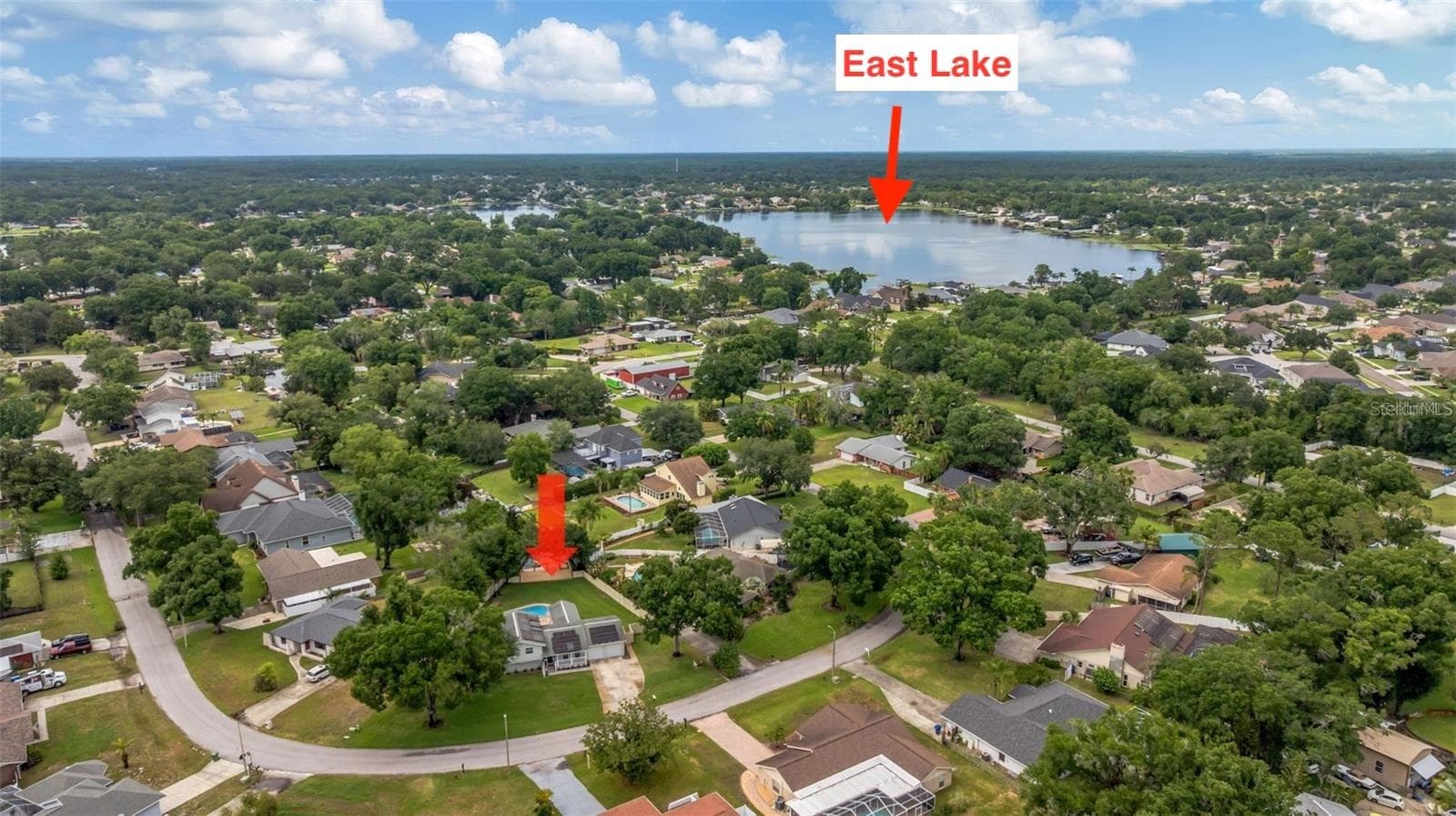 22369 Southshore Dr photo 2