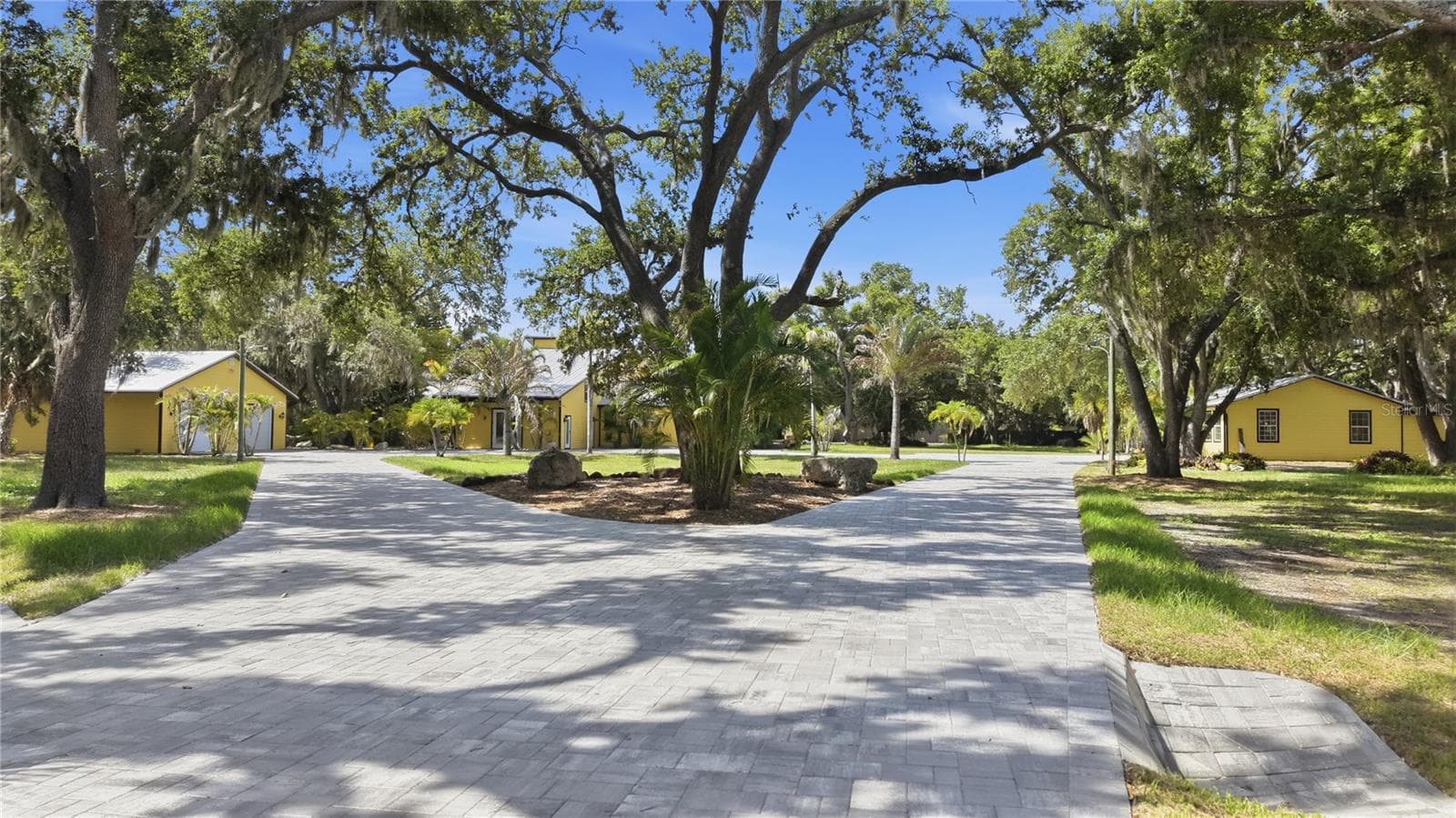 3348 Alamo Ln photo 4