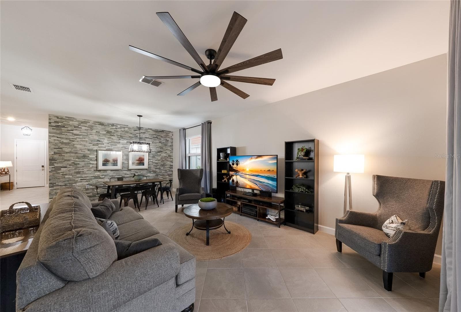 15041 Serene Shores Loop photo 2