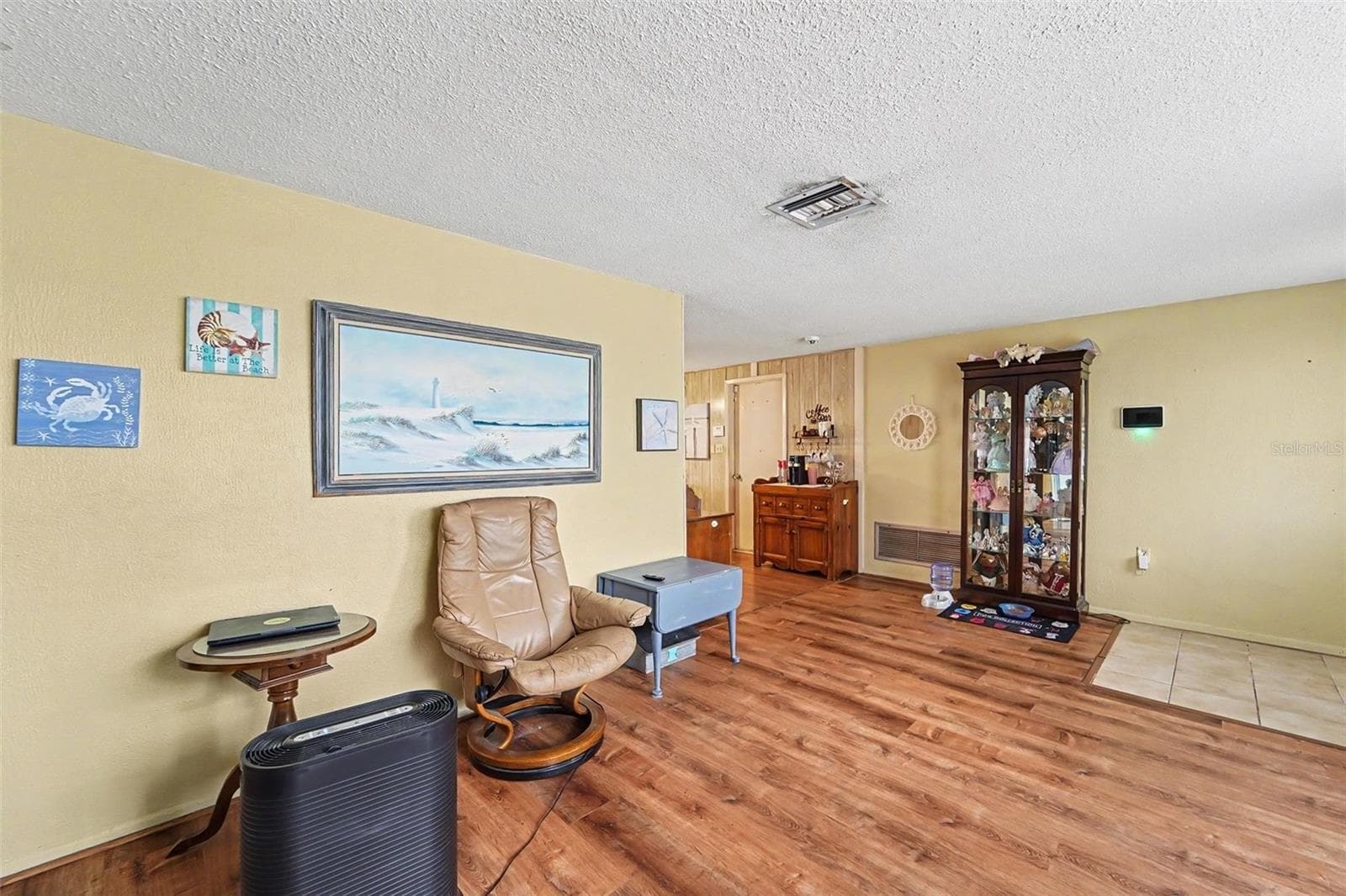 7015 Moravian Dr photo 5