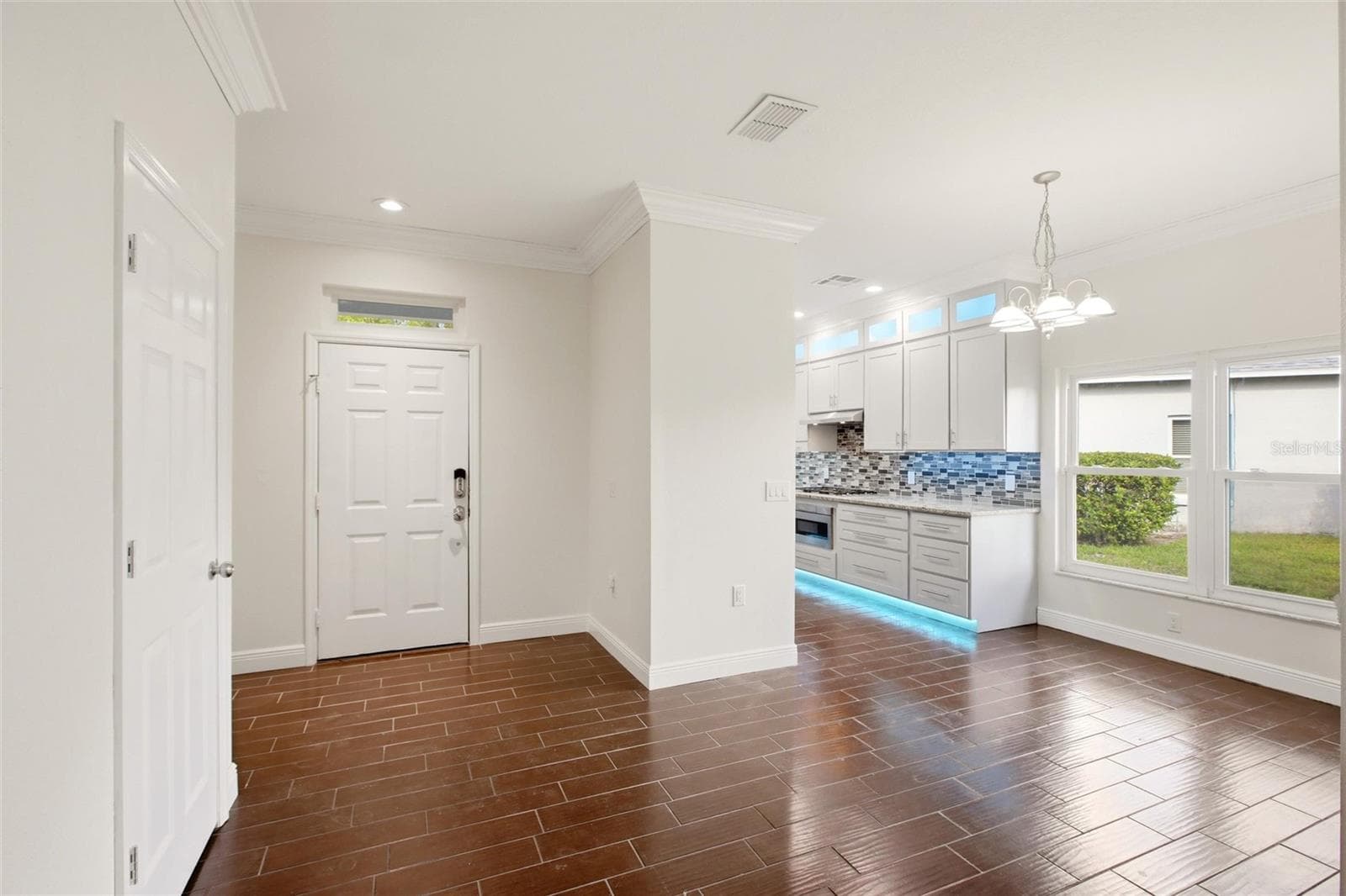 12347 Hollybush Ter photo 3
