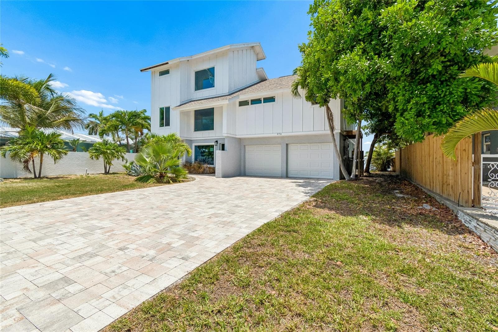 970 Boca Ciega Isle Dr photo 2