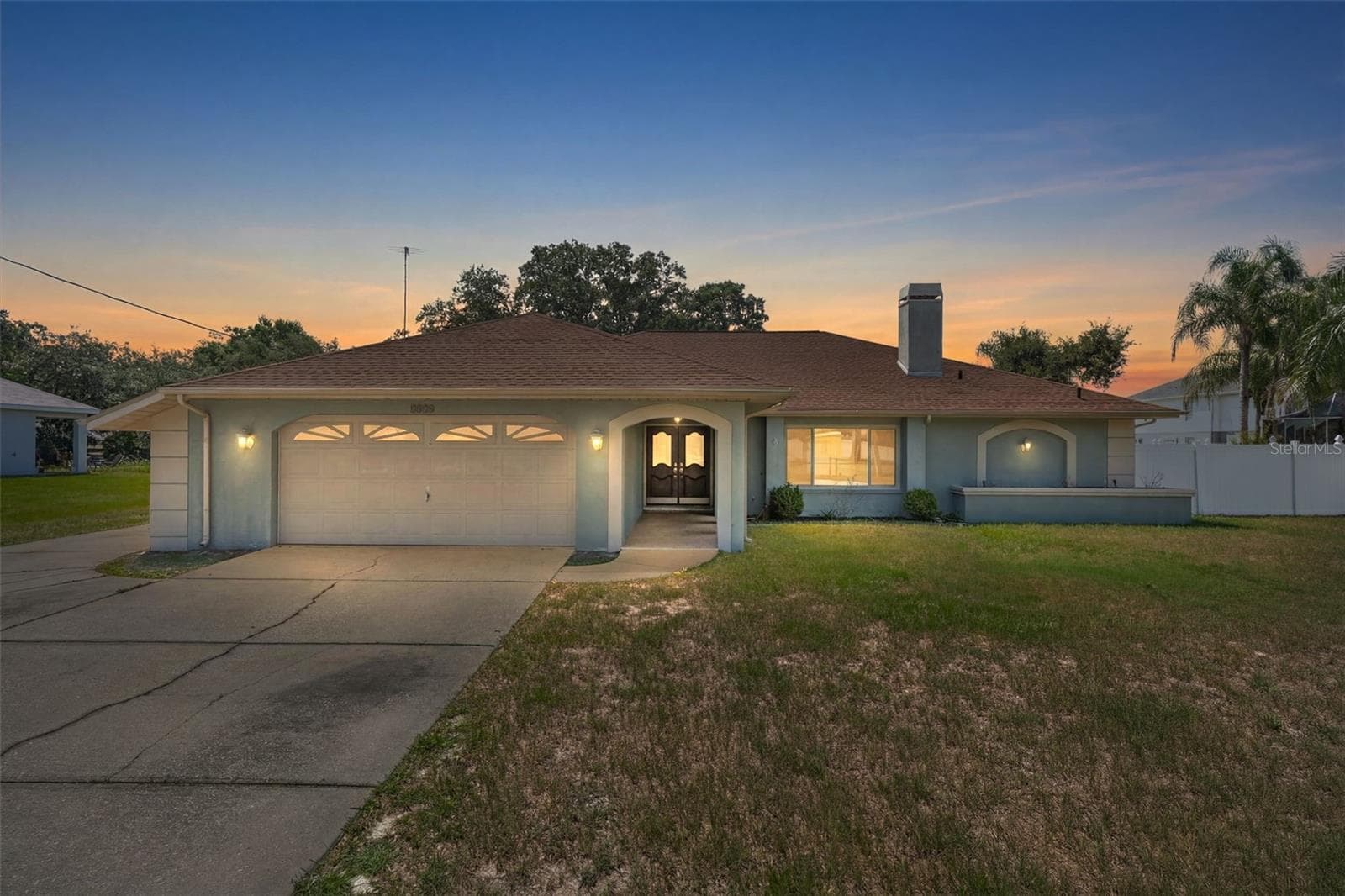7376 Skylark Dr photo 3