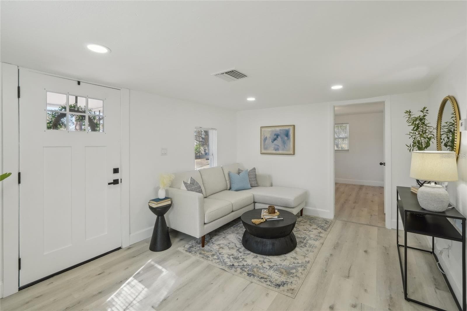 2111 E Ellicott St photo 3