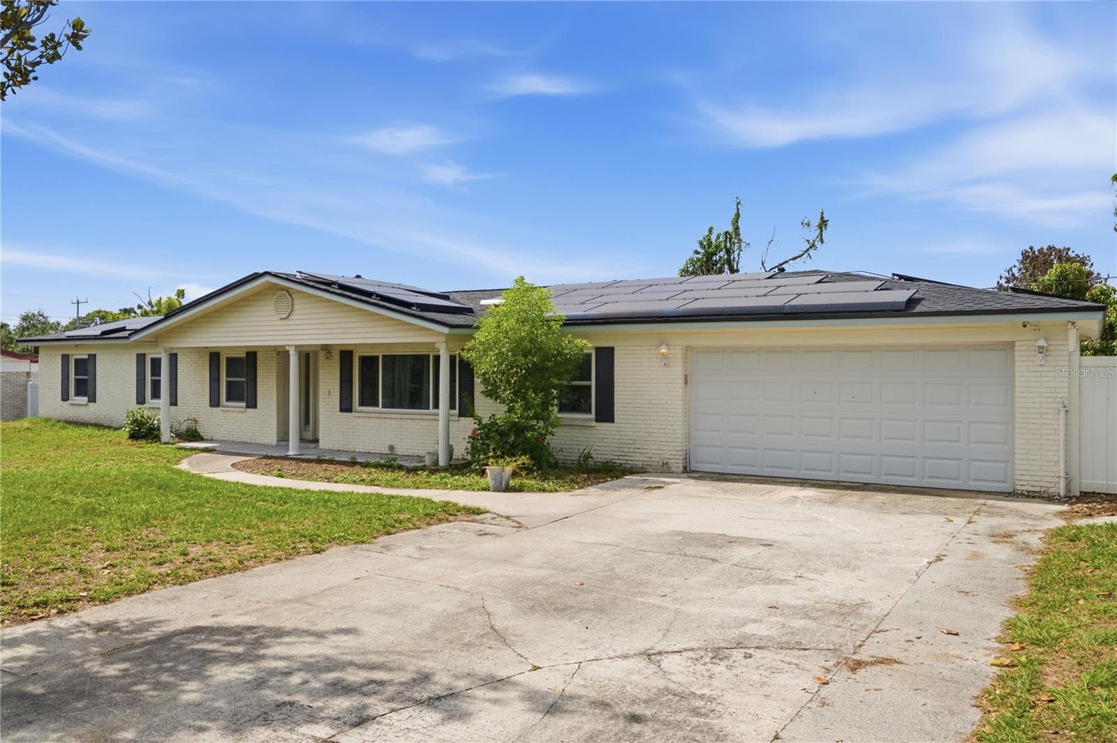 1606 Lark Ln photo 3