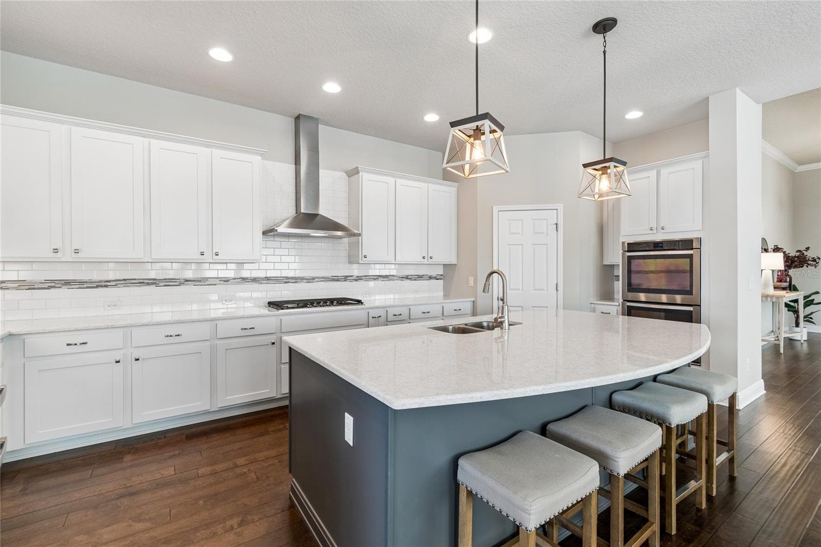 7223 Hourglass Dr photo 5