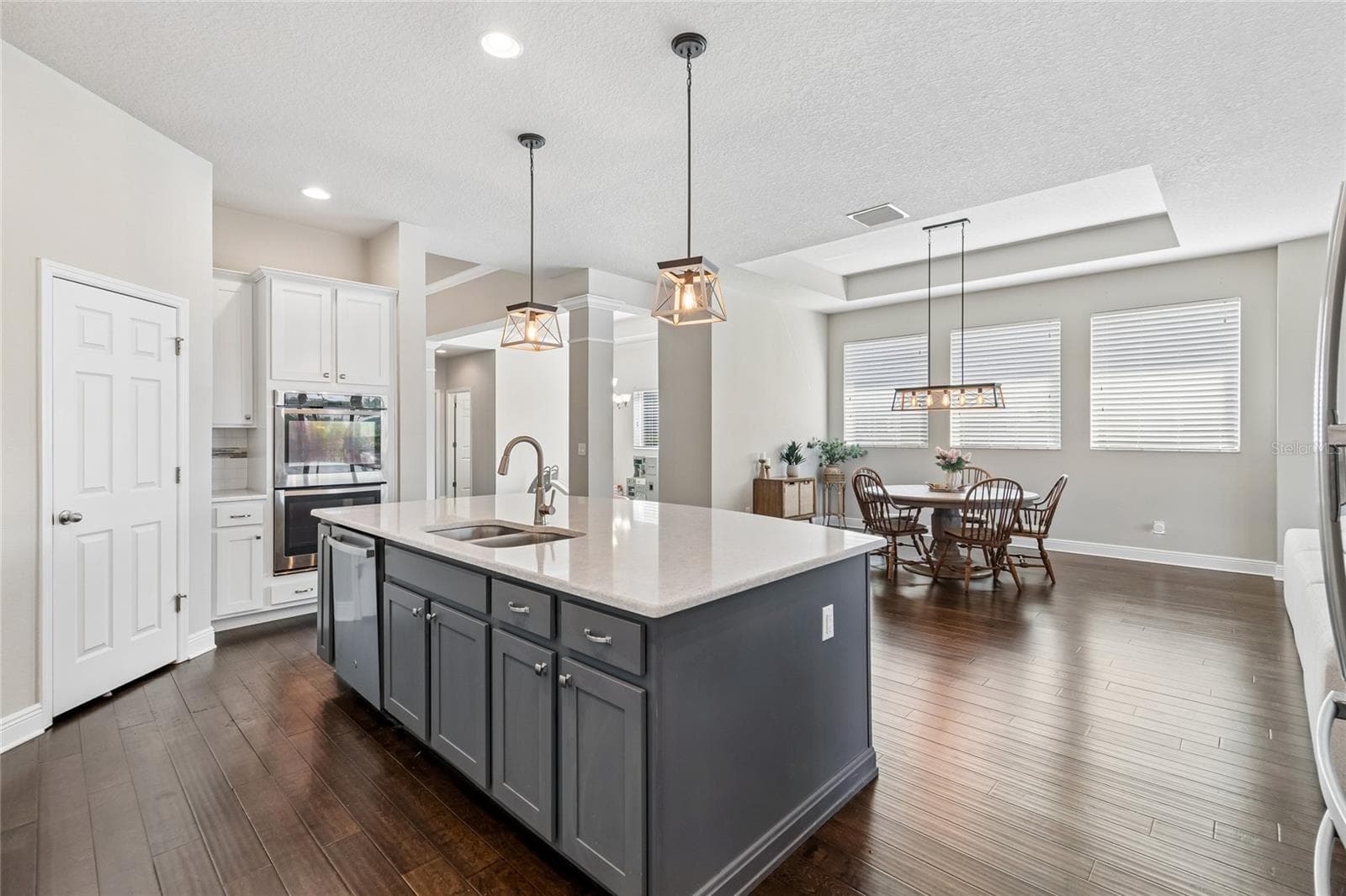 7223 Hourglass Dr photo 4