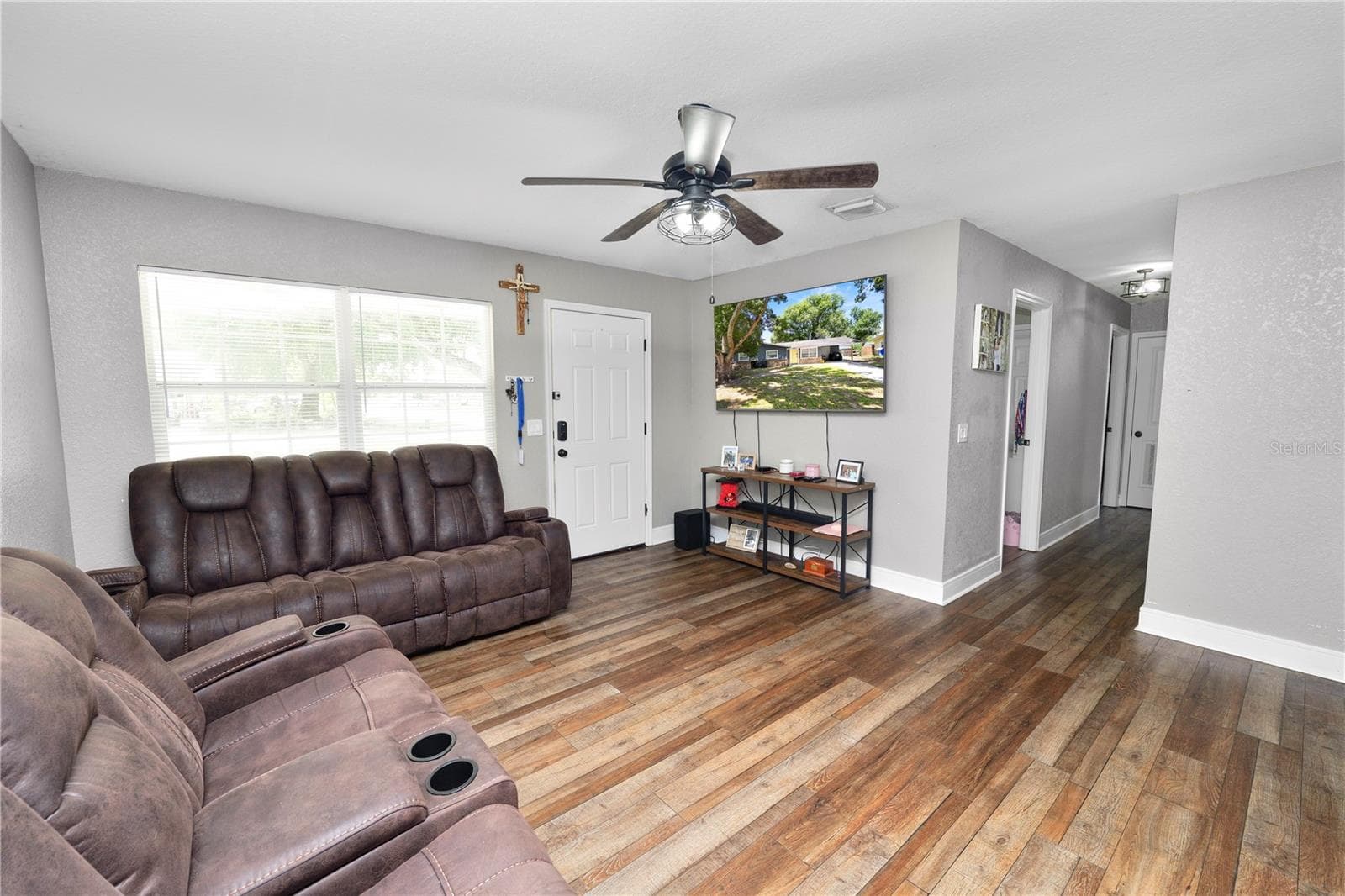 4561 David Dr photo 4