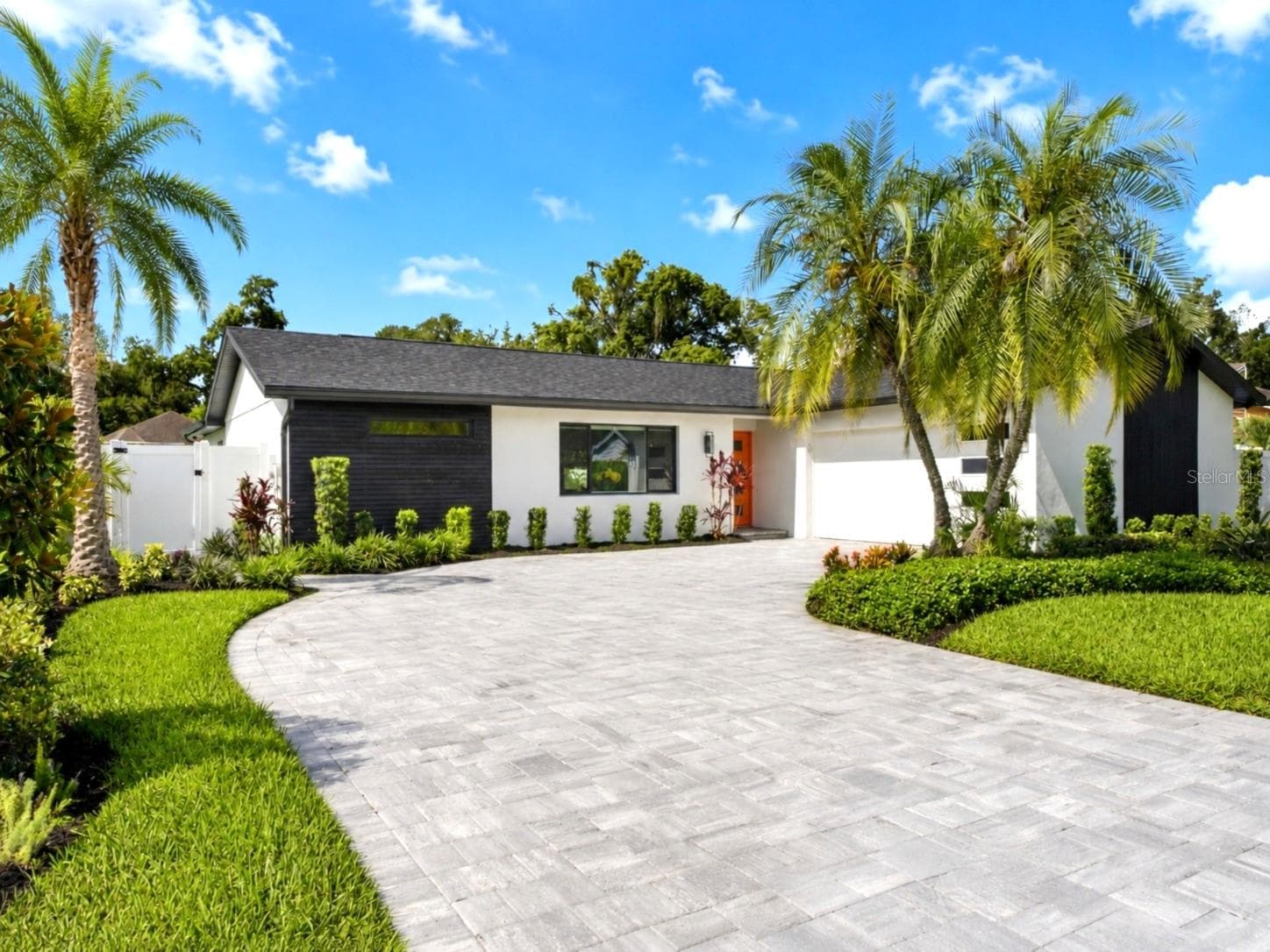 906 Samy Dr photo 4