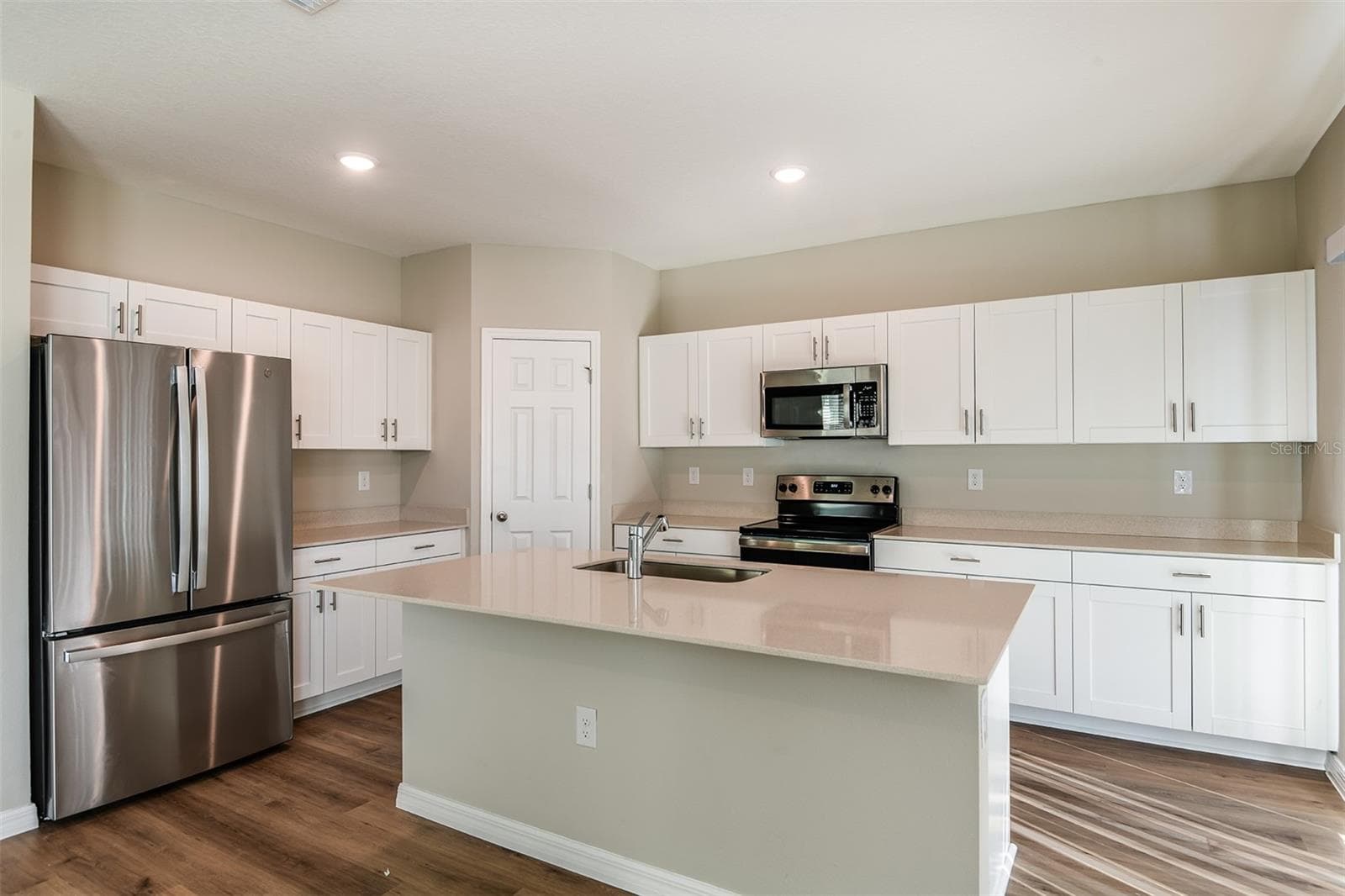 36602 Sagemoor Dr photo 2