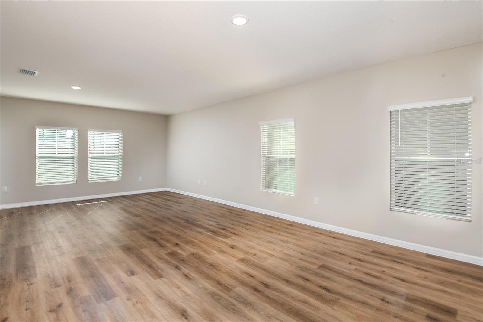36602 Sagemoor Dr photo 3