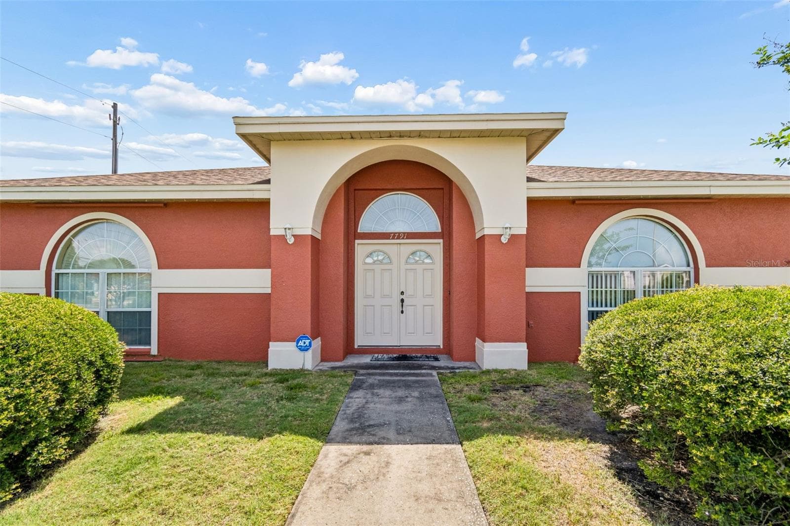 7791 Carver CT photo 2