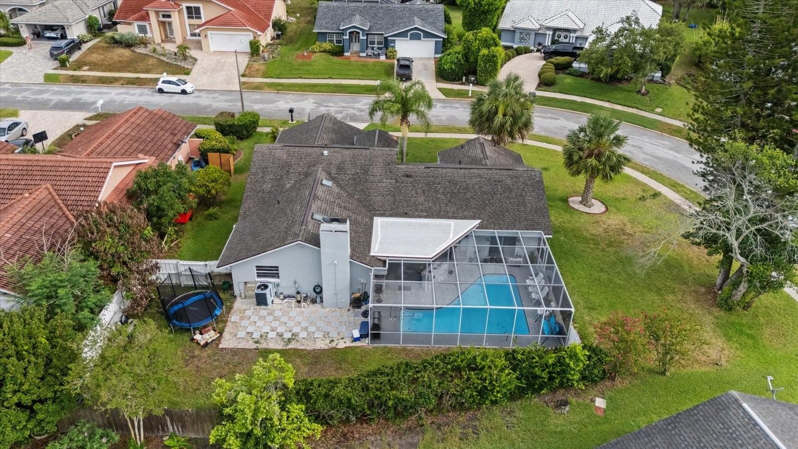 13528 Woodside Dr photo 5