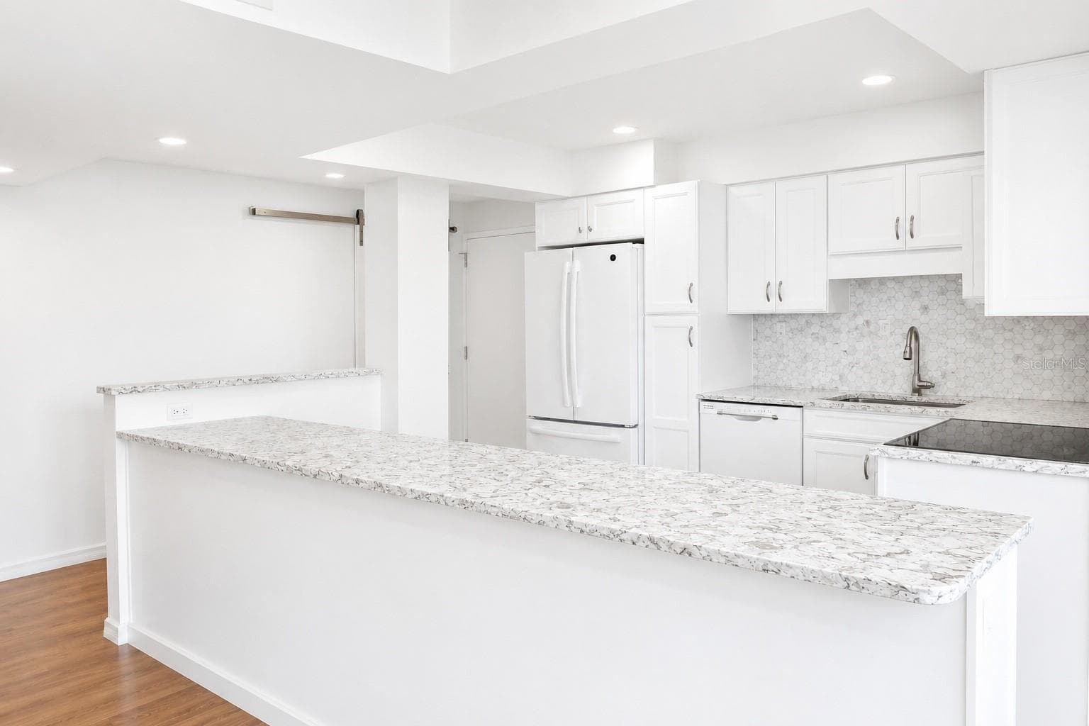 707 S Gulfstream Ave #307 photo 4