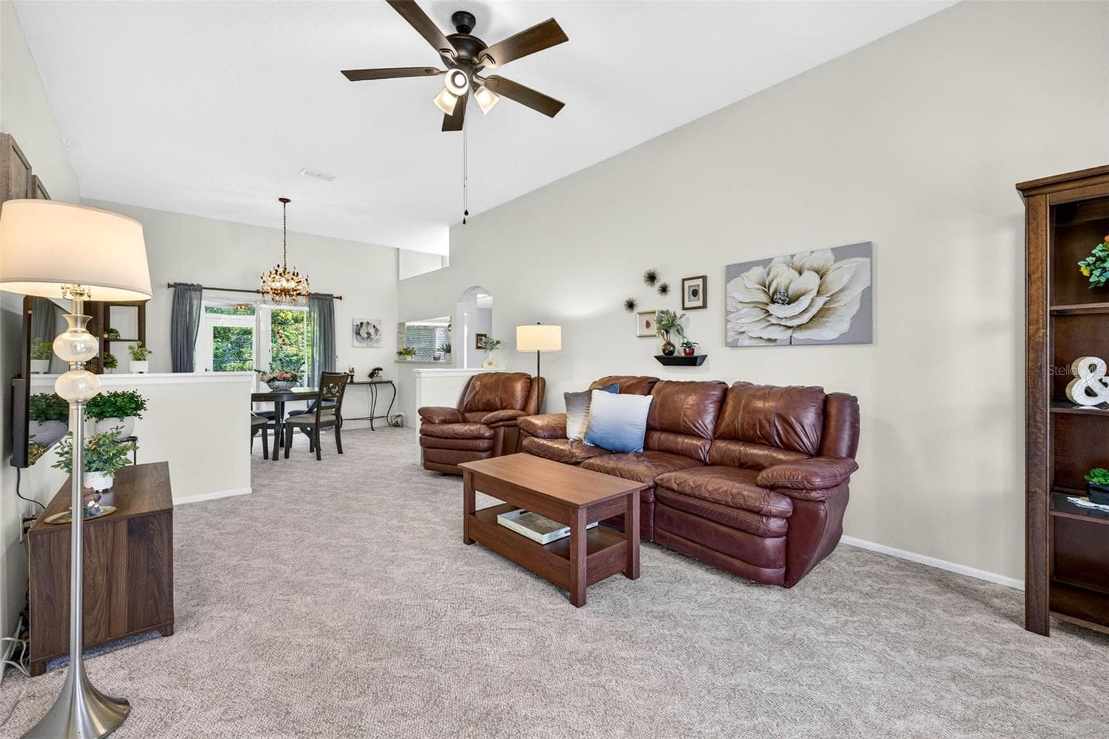 4233 Avanti Cir photo 3