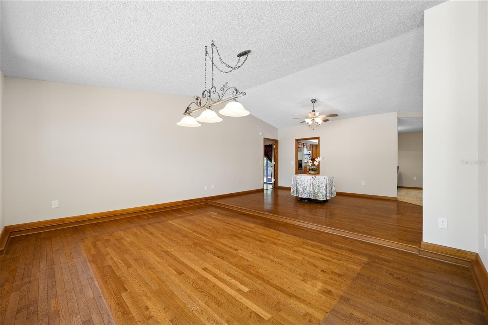2409 Osprey Ave photo 4
