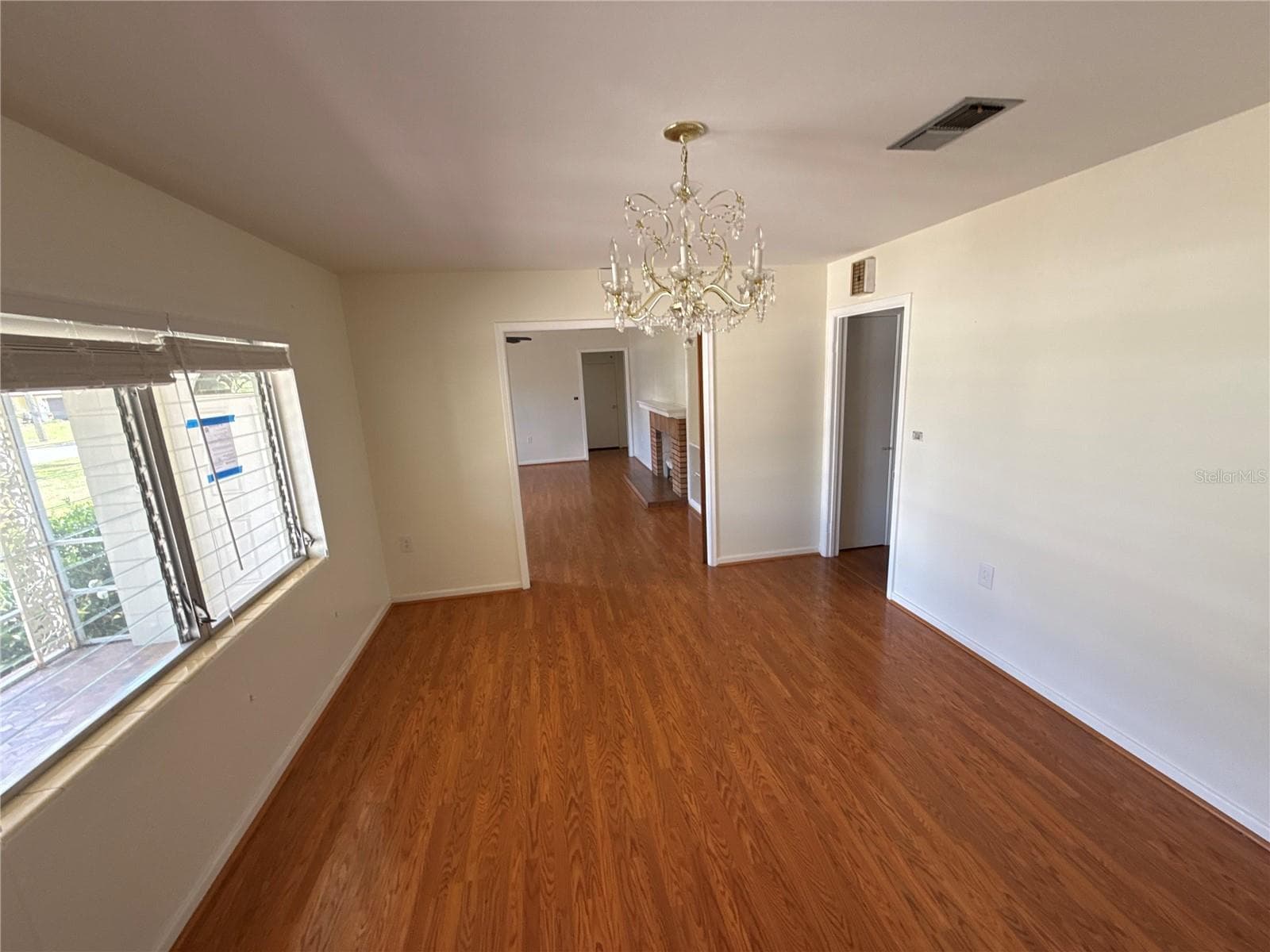 1485 Davis Ave photo 4
