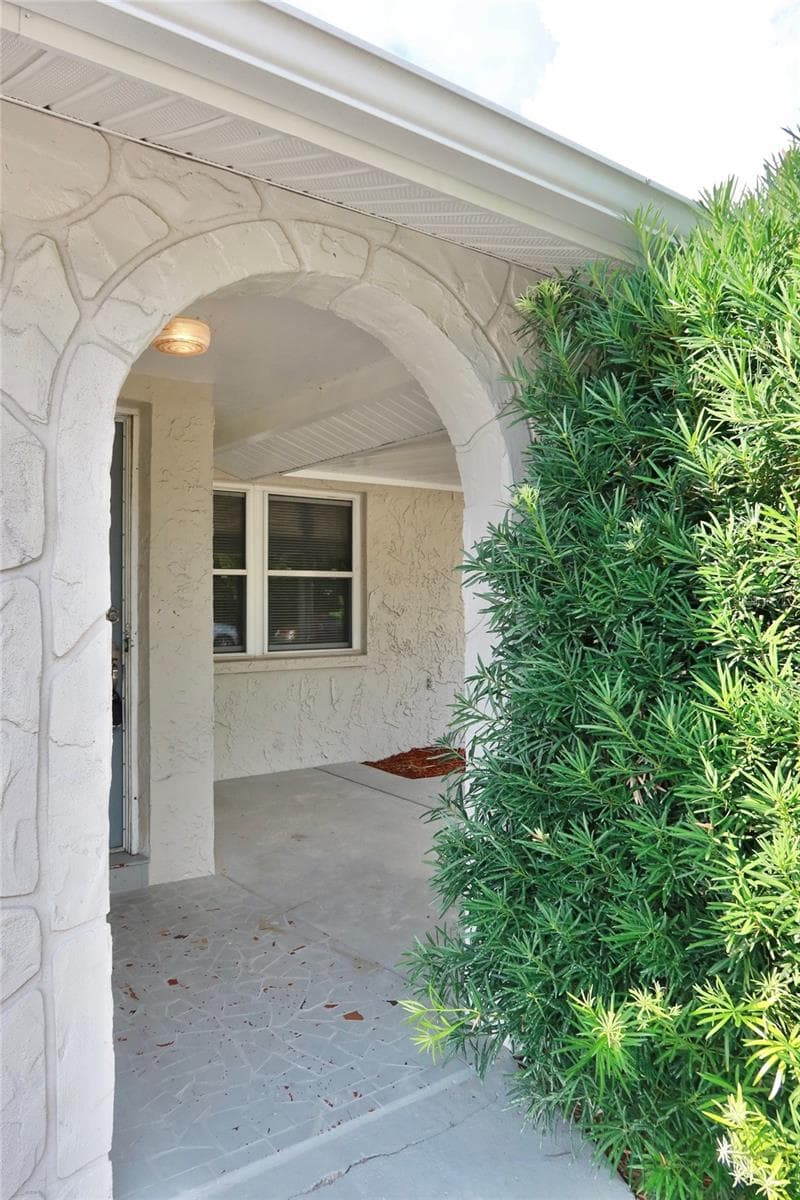 6533 Ridge Crest Dr photo 4